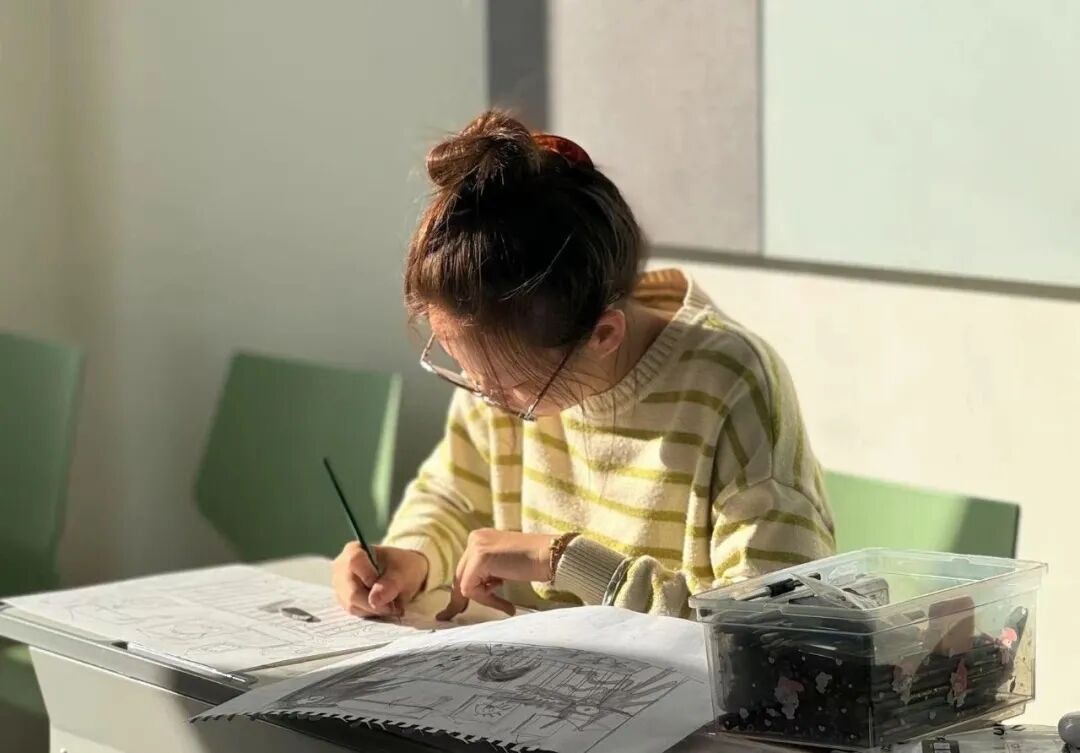 从中传到伦艺 一位插画师的破茧之路