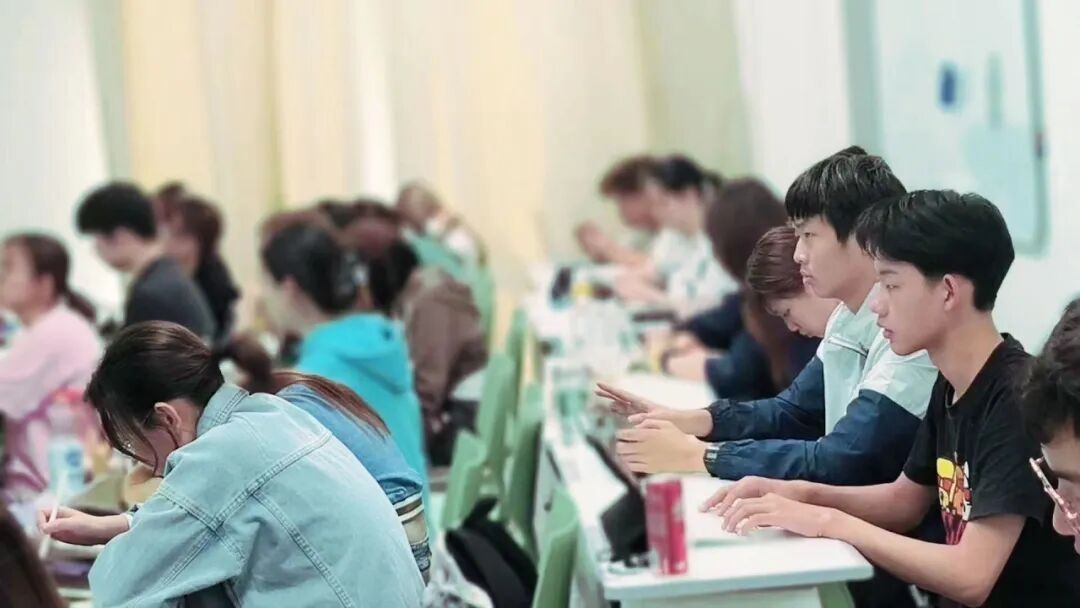 氛围感来啦!带你沉浸式体验中传国际本科课堂的每个瞬间!