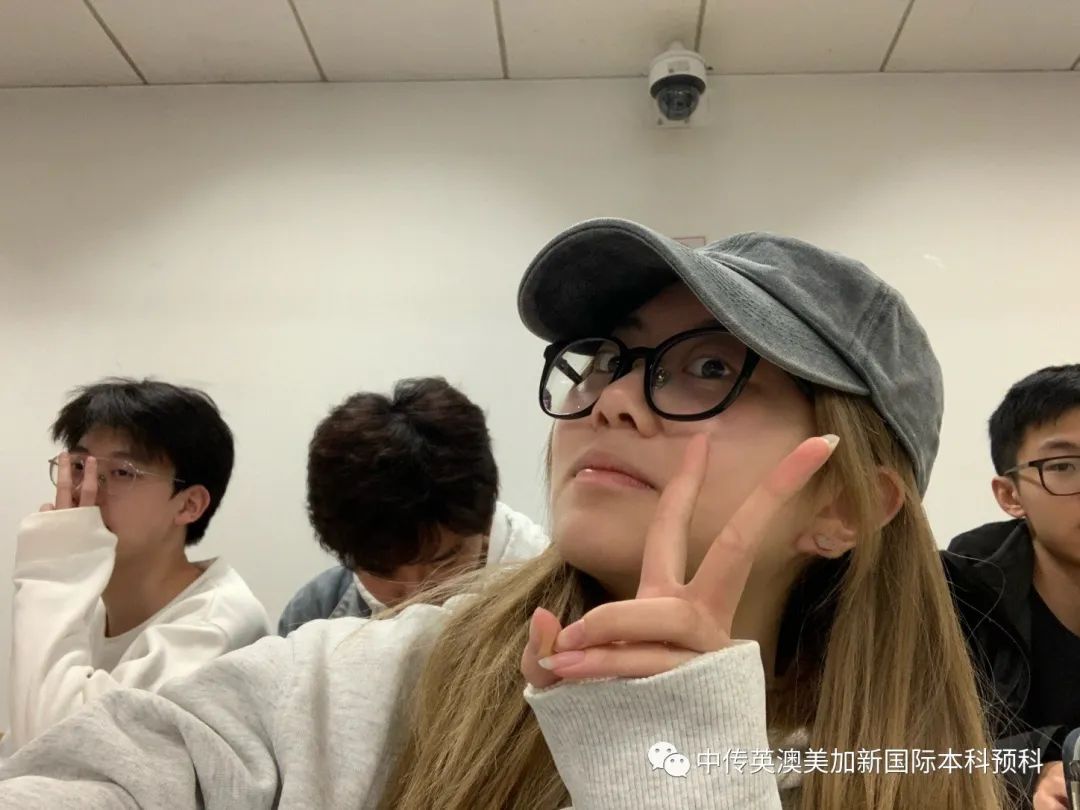 中传学姐说--熬过的夜,都变成了光,我去利兹读时尚!